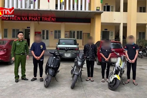 Triệu tập 4 đối tượng sau vụ đua xe gây tai nạn chết người ở Hà Nội 