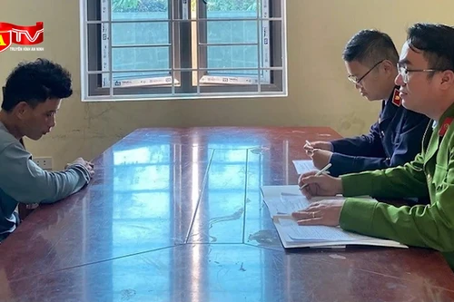 Bắt đối tượng cướp giật túi xách của cô gái