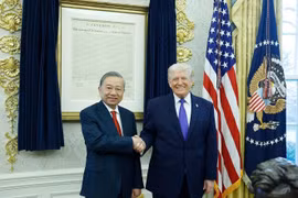 Tổng Bí thư Tô Lâm gặp Tổng thống Hoa Kỳ Donald Trump - Ảnh: Thống Nhất/TTXVN