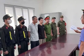 Nguyên nhân vụ dùng xẻng đánh người trước quán ăn