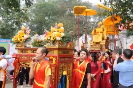 Hàng trăm năm gìn giữ tục rước vua giả độc nhất vô nhị