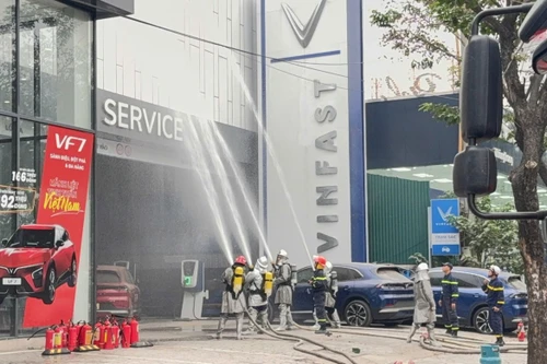 Xử lý tình huống cháy giả định tại Công ty cổ phần GM Thăng Long