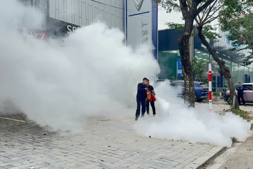 Lực lượng PCCC cơ sở sử dụng phương tiện chữa cháy