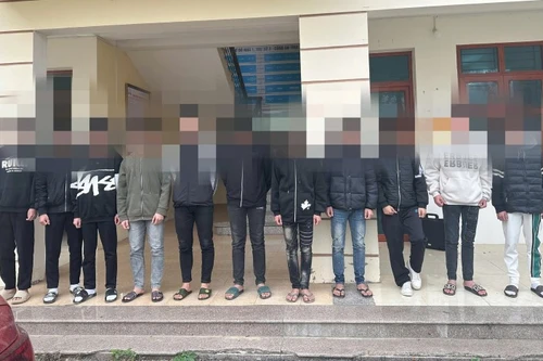 Khởi tố nhóm học sinh dùng hung khí giải quyết mâu thuẫn