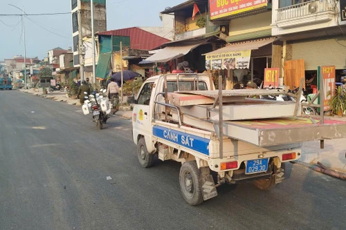 Tuần tra khép kín địa bàn, duy trì đảm bảo an ninh trật tự và trật tự đô thị