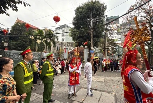 Đảo đảm an ninh trật tự lễ hội truyền thống làng Triều Khúc