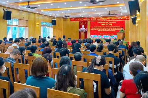 “Khơi thông” ý thức người dân gỡ điểm “nghẽn” trật tự đô thị, an toàn giao thông