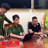 Tin Podcast ngày 4-3-2026: Danh tính tài xế xe tải ‘thông chốt’ kiểm tra nồng độ cồn