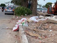 Con đường đẹp nhất Hà Nội nhếch nhác, xuống cấp nghiêm trọng