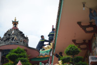 Nghẹt thở nhiều giờ giải cứu thanh niên nghi 