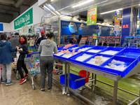 Đại siêu thị Mega Market Thăng Long trước giờ cách ly toàn xã hội trong 15 ngày