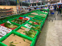 Đại siêu thị Mega Market Thăng Long trước giờ cách ly toàn xã hội trong 15 ngày