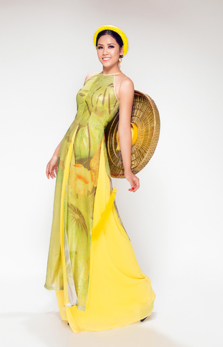 Nguyễn Thị Loan lộng lẫy trong trang phục thi Dance of the world ảnh 2