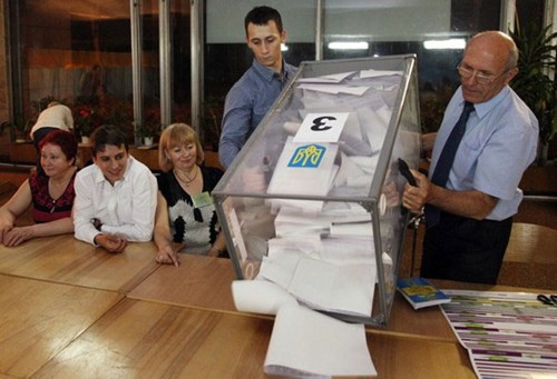 Bầu cử Quốc hội tại Donesk, Lugansk chỉ diễn ra trong khu vực “an toàn” ảnh 1