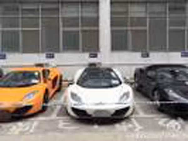 12 người Hồng Kông đua siêu xe trên đường phố Thâm Quyến ảnh 1