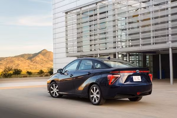 Toyota và Honda cùng nhau trình làng xe dùng pin nhiên liệu, chỉ thải ra hơi nước ảnh 8