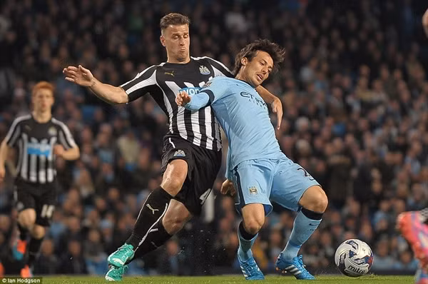 Man City thiệt đủ đường trước trận derby với M.U ảnh 1