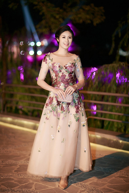 Ngọc Hân đọ sắc với Tú Anh trong đêm chung khảo miền Bắc Hoa hậu Việt Nam ảnh 2