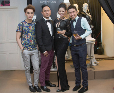 Người mẫu Kim Nguyên gợi cảm dự sinh nhật NTK Võ Việt Chung ảnh 3 Người mẫu Kim Nguyên gợi cảm dự sinh nhật NTK Võ Việt Chung ảnh 3