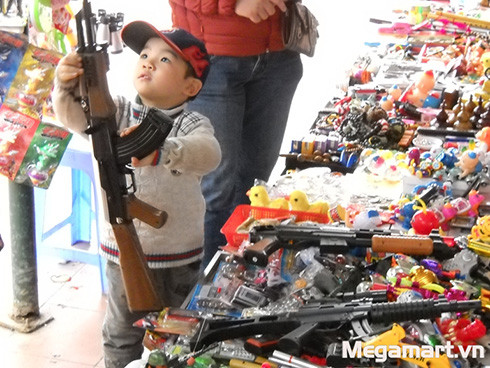 Điểm danh những món đồ chơi nên tránh cho trẻ em nhân dịp Trung Thu ảnh 1