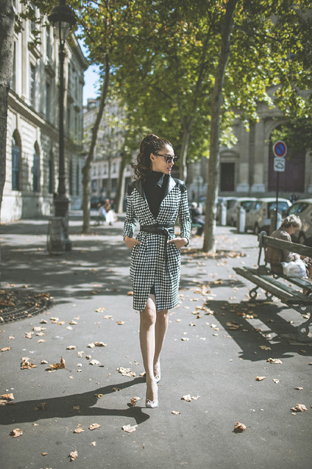 Hồng Quế tự tin sải bước trong những ngày chớm đông Paris ảnh 4 Hồng Quế tự tin sải bước trong những ngày chớm đông Paris ảnh 4