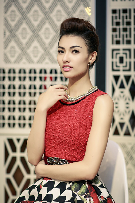 Hồng Quế gợi cảm với nhan sắc đang vào độ “chín” ảnh 2