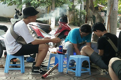 Thực trạng hút thuốc lá của đàn ông Việt… và những con số "không ngờ" ảnh 2