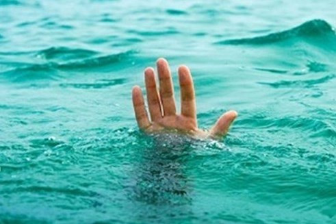 Phải làm gì khi thấy người bị đuối nước? ảnh 1