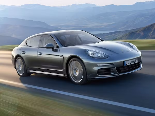 Porsche thừa nhận lỗi thiết kế của dòng xe Panamera đời đầu ảnh 1