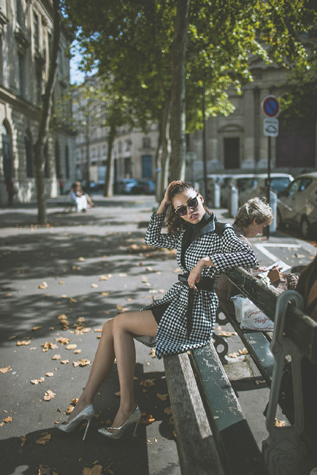 Hồng Quế tự tin sải bước trong những ngày chớm đông Paris ảnh 6 Hồng Quế tự tin sải bước trong những ngày chớm đông Paris ảnh 6