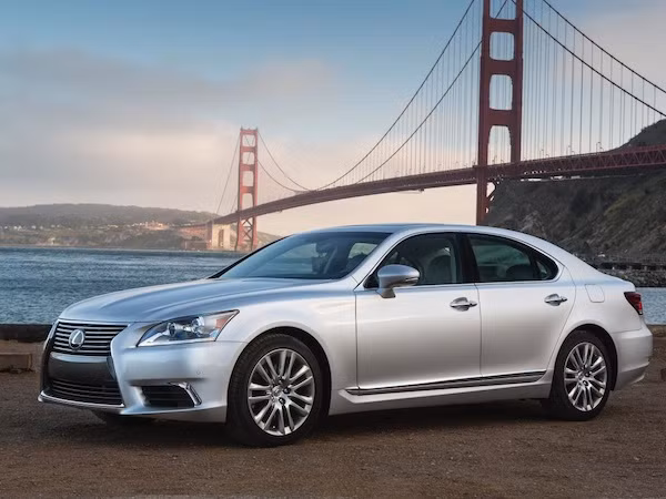Lexus LS quyết không chịu thua Mercedes-Benz S-Class ảnh 1