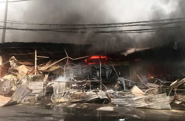 [AUDIO 2-10-2019] Hàng trăm ki-ốt tại chợ Còng cháy rụi trong đêm ảnh 1