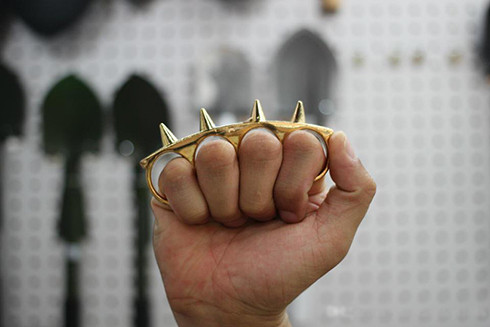 Những món đồ là vũ khí, công cụ hỗ trợ nhiều người "tưởng" được tự do sử dụng ảnh 5