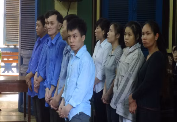 Băng nhóm “nam thanh, nữ tú” chuyên dàn cảnh móc túi khách nước ngoài ảnh 1