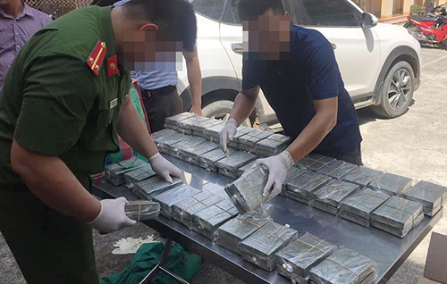 [AUDIO 20-7-2019] Đà Nẵng: Cháy rừng dữ dội, hàng trăm người dập lửa trong đêm ảnh 2