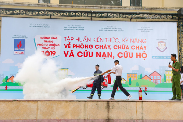 Chương trình "Tháng phòng chống cháy nổ 2019" đã diễn ra thành công tốt đẹp ảnh 3