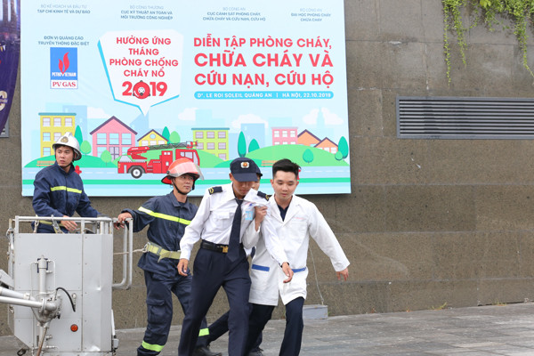 Chương trình "Tháng phòng chống cháy nổ 2019" đã diễn ra thành công tốt đẹp ảnh 5