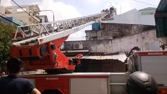 Cháy nhà, 1 người đang say xỉn bị thiêu tử vong ảnh 3