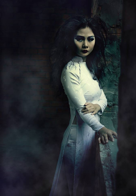 Người mẫu Xuân Thuỳ hoá ma cực kinh hãi ảnh 1