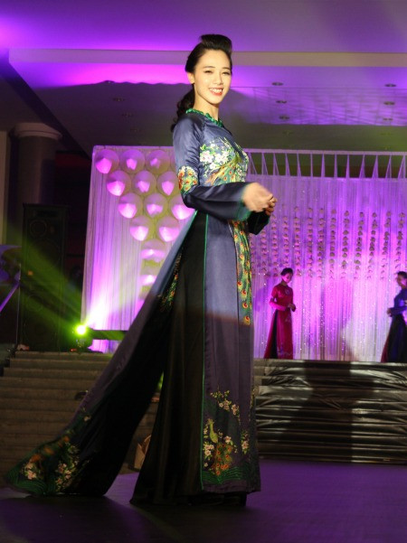 Đẹp hút hồn áo dài “xưa và nay” ảnh 12