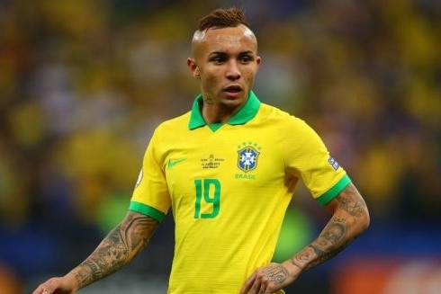 Chuyển nhượng bóng đá quốc tế ngày 15-7: MU phá kỷ lục để mua trung vệ Harry Maguire ảnh 3