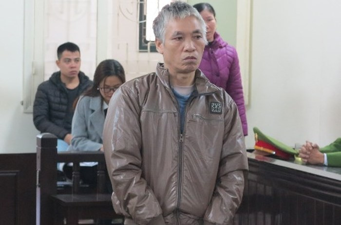 [Audio 11-12-2018] Vướng dây điện đứt khi chạy xe trên đường, đôi vợ chồng trẻ thương vong ảnh 2