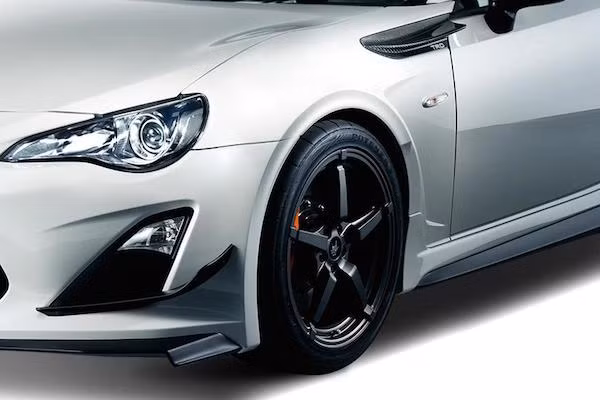 Toyota trình làng phiên bản đặc biệt của xe thể thao 86 14R60 ảnh 4
