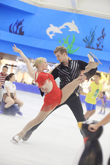 Hàng vạn người tham gia Khám phá Vincom Center Hạ Long ảnh 3