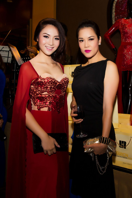 Hoa hậu Jennifer Chung hội ngộ dàn ca sĩ nổi tiếng hải ngoại ảnh 9
