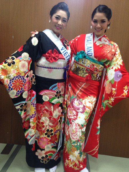 Hoa hậu Đặng Thu Thảo “bỡ ngỡ” diện Kimono ảnh 2