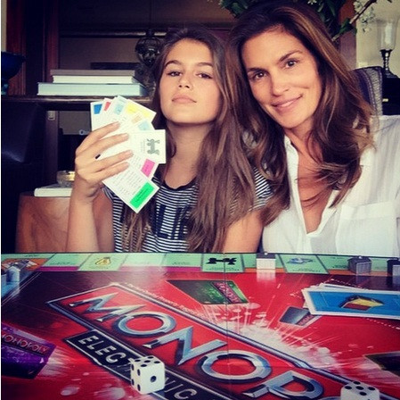 Thú vị xem ảnh “sinh đôi” của Cindy Crawford với…con gái ảnh 1