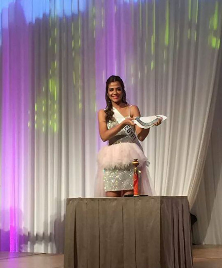 Hoa hậu Đặng Thu Thảo điệu đà áo dài sen nón lá 3 tầng thi năng khiếu ảnh 7 Hoa hậu Đặng Thu Thảo điệu đà áo dài sen nón lá 3 tầng thi năng khiếu ảnh 7