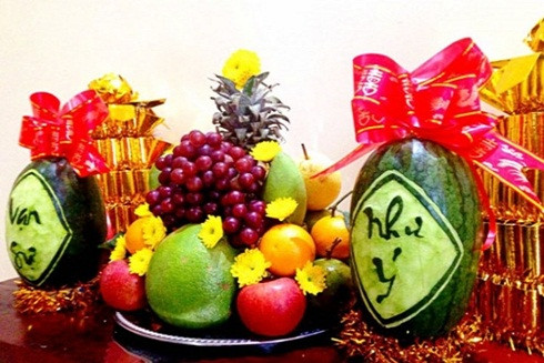 Quây quần bên mâm cơm cúng tất niên chiều 30 Tết ảnh 2