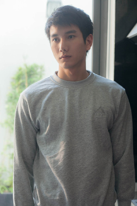 Huỳnh Như Ý tình cảm cùng ngôi sao Thái Lan trong MV đầu tay ảnh 2